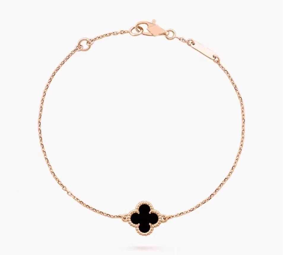 V Gold Four-Leaf Clover Diamond Bracelet – Light Luxury Women’s Jewelry | Handiora