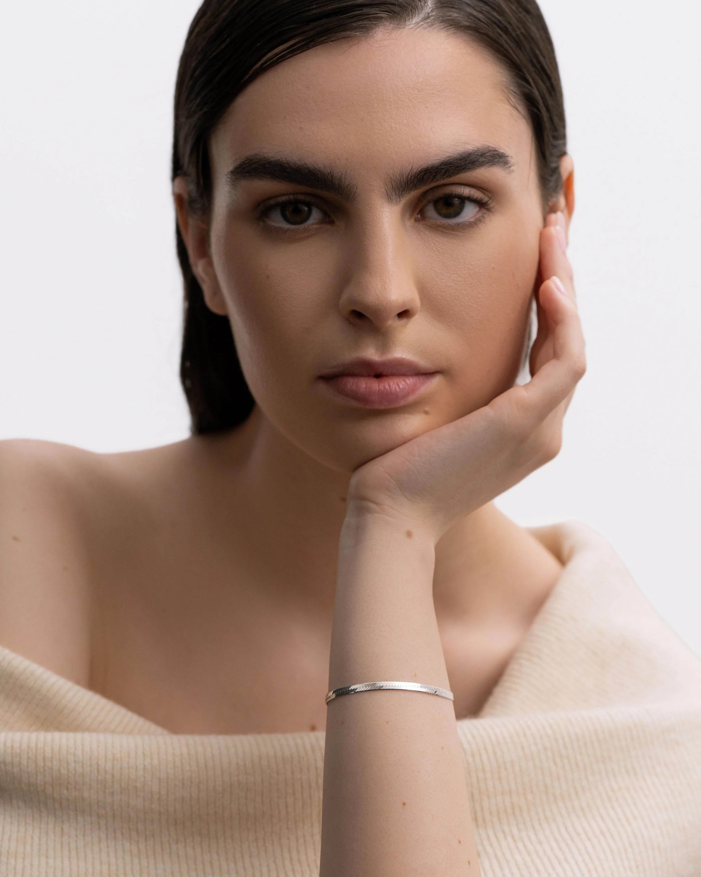 Monti Sleek Snake Chain Fluid Bracelet in 925 Sterling Silver by Handiora