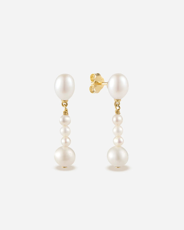 Pendolo Graduating Freshwater Pearl Hoop Earrings in 18K Gold Vermeil by Handiora